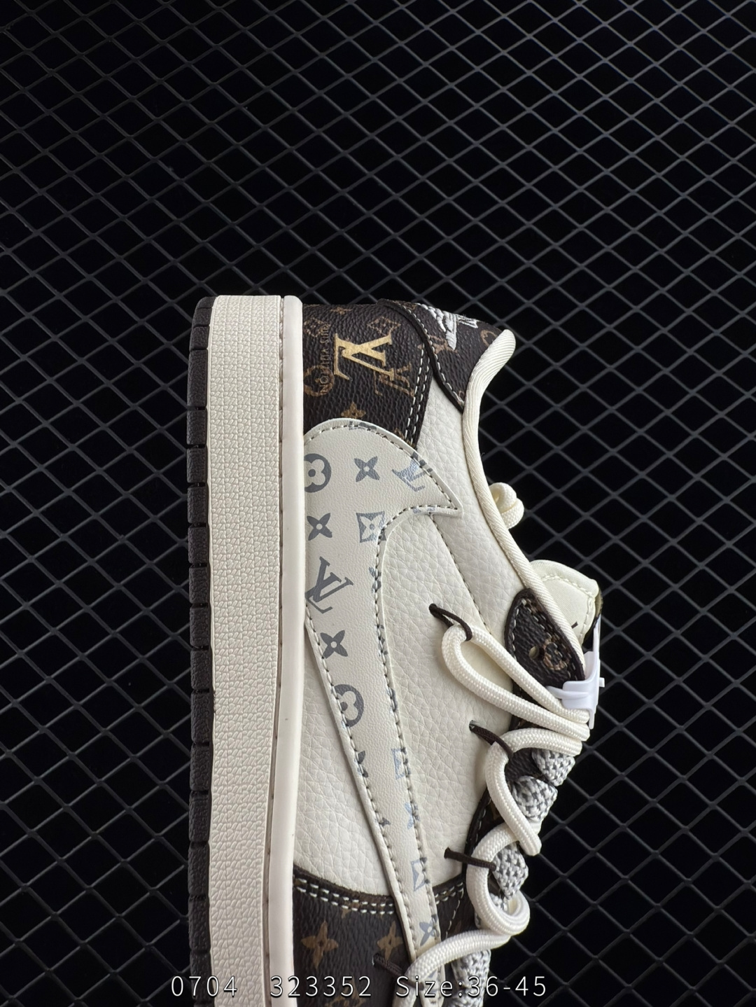 Travis Scott x Air Jordan 1 ” Reverse Mocha “